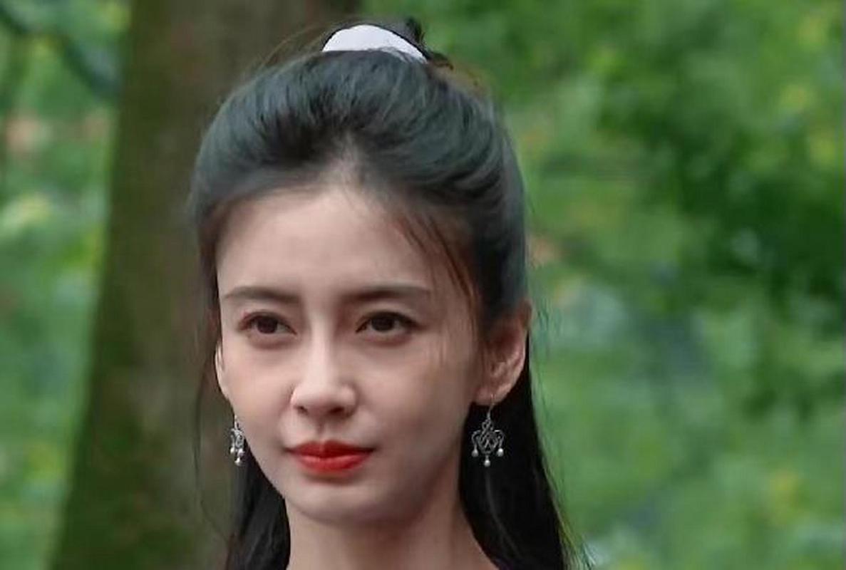 科普一下，是個(gè)人都有法令紋